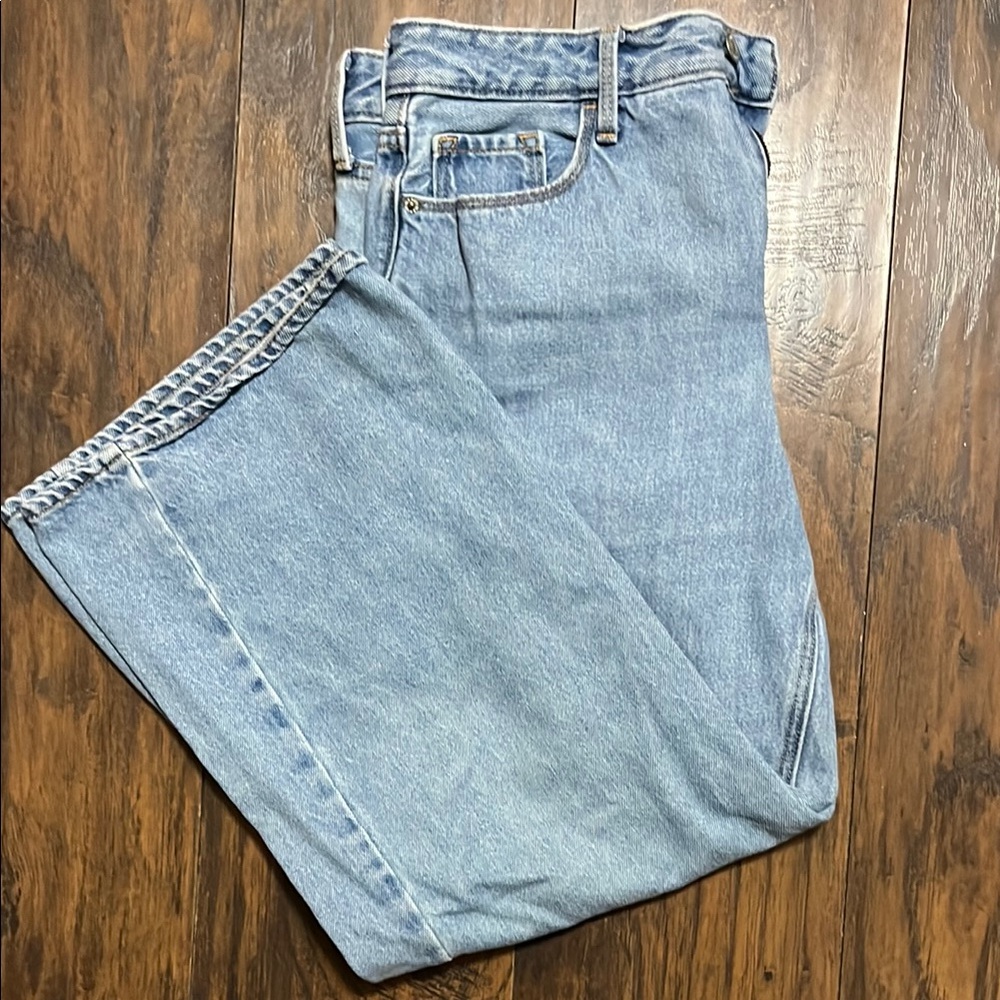 Old Navy Light Blue Extra High Rise Straight Leg Jeans